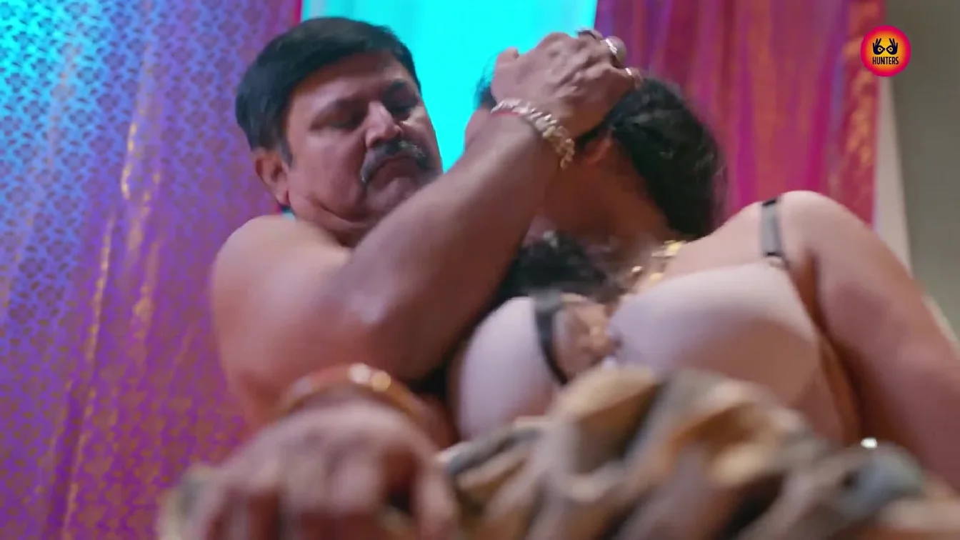 Adhuriaas S02 E02 Hunters